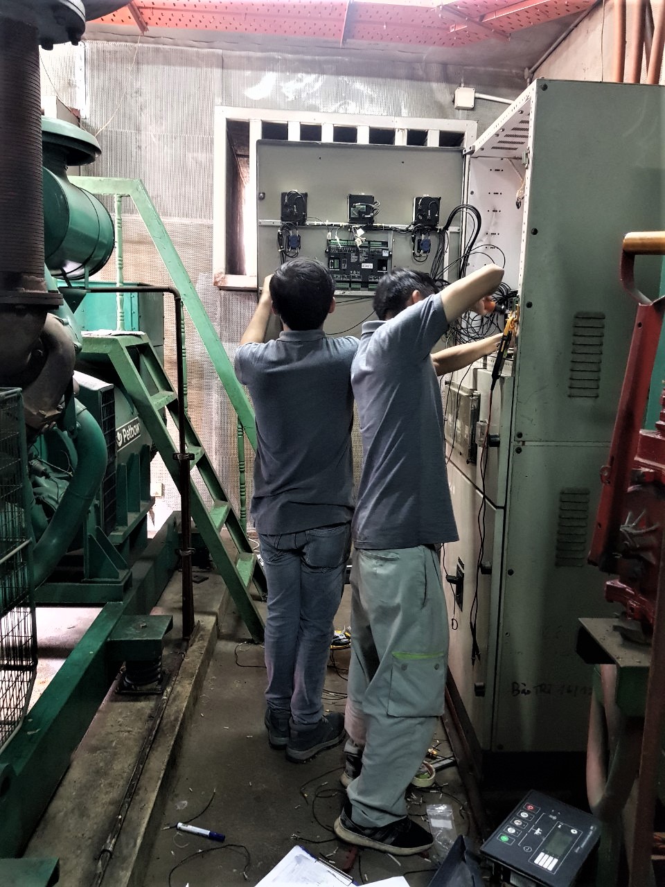 Service maintenance for air compressor, generator system